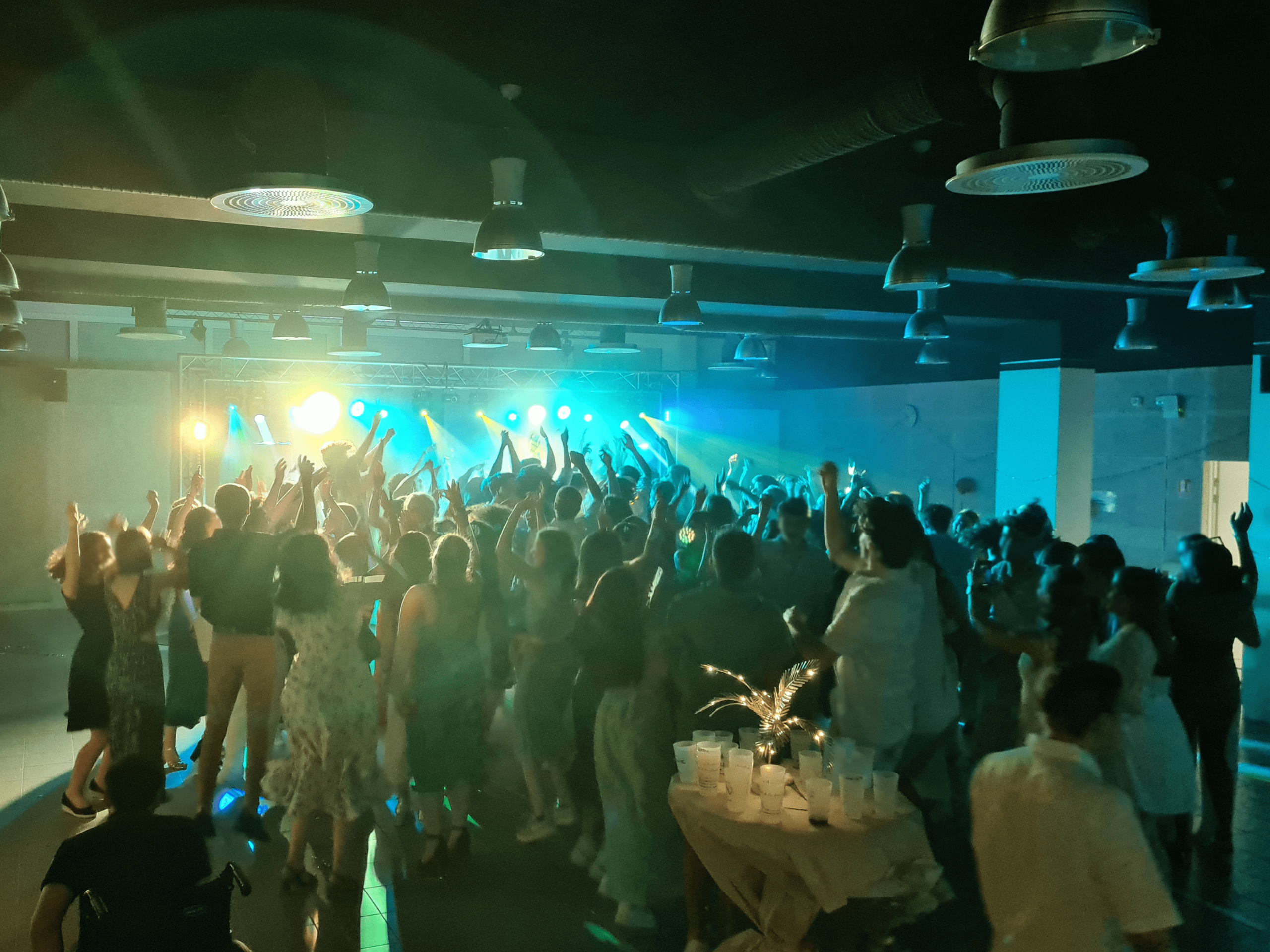 DJ pour animateur pour fête de fin d’année, ou soirée d'anniversaire
