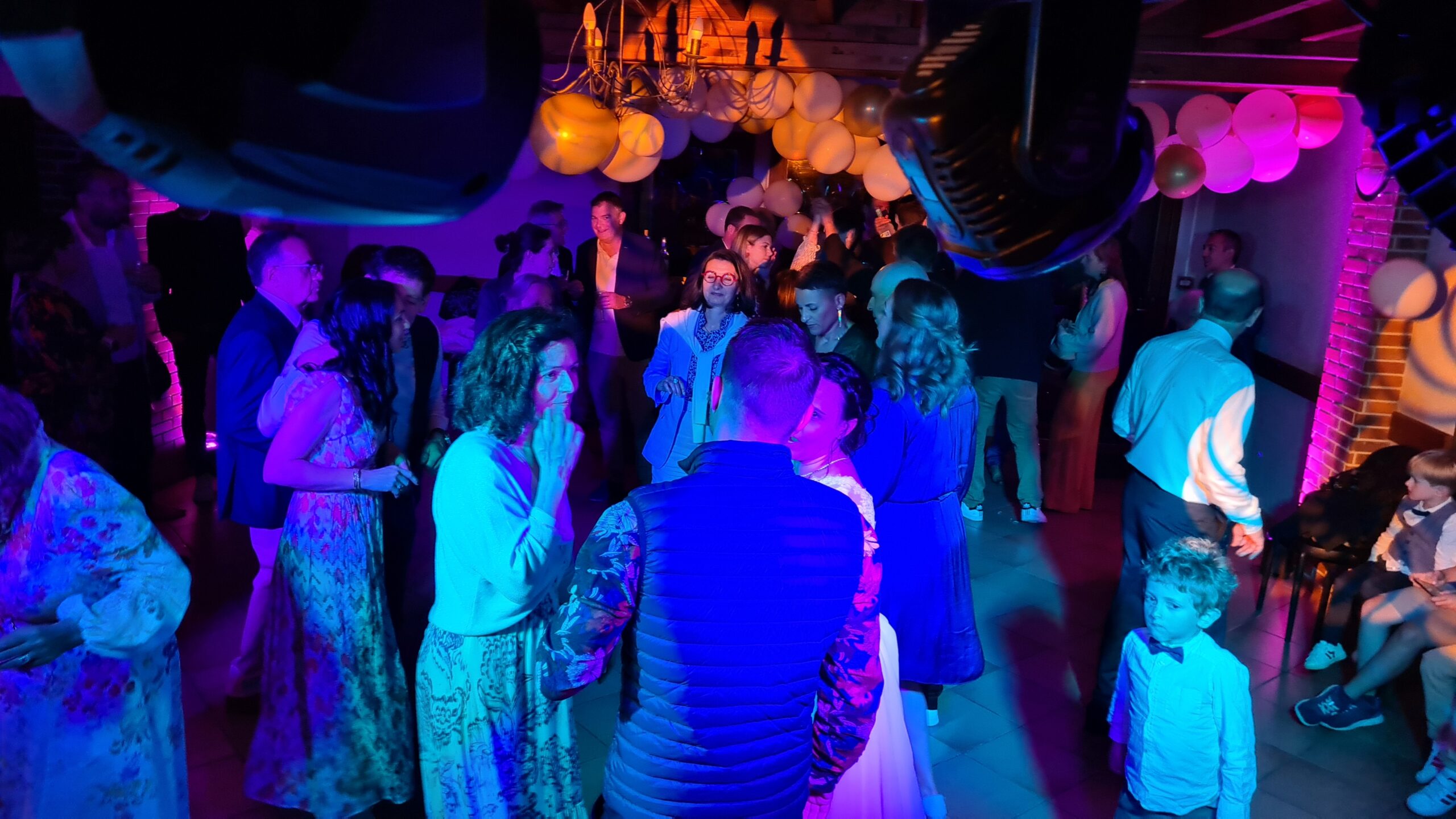 mariage de Mathilde et Amaury le 31 mai 2024 au gite de Belmondière à Brulon