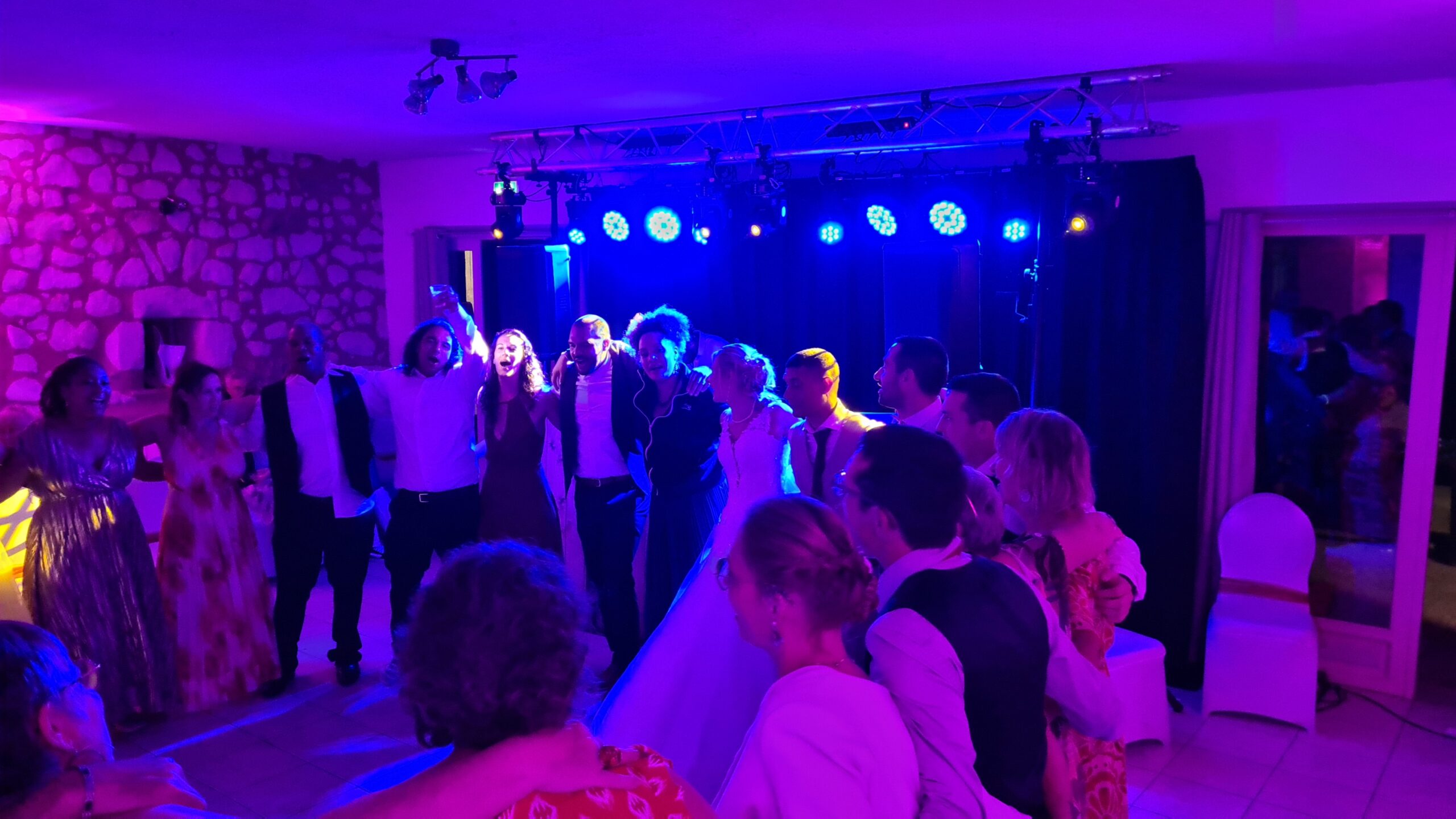 mariage de Pauline et Julien le 27 juillet 2024 au Logis de Poellier à Baugé en Anjou